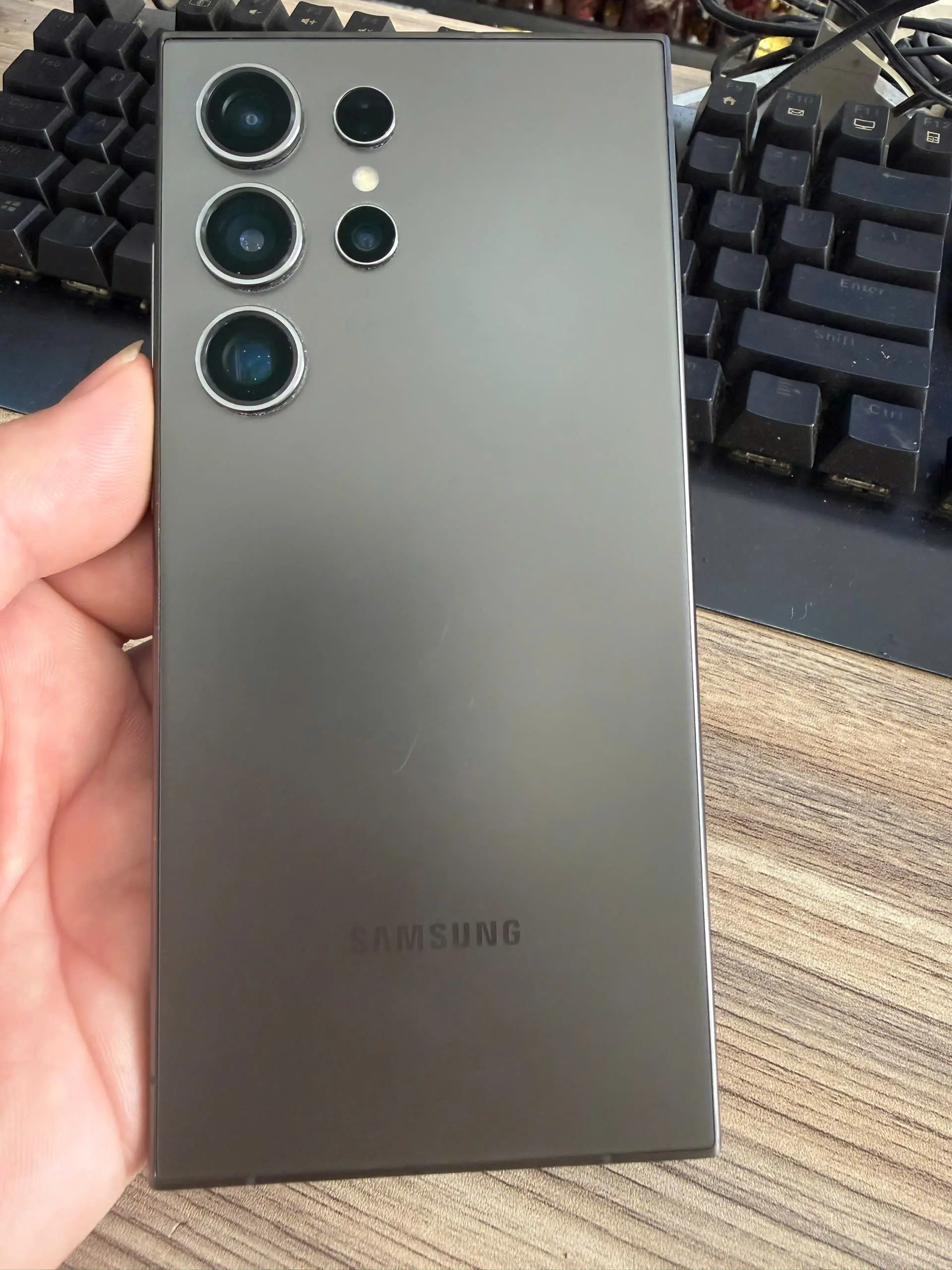 Bao mat tuyet doi va ho tro du lieu mien phi khi mua ban dien thoai cu tai Nhan Mobile