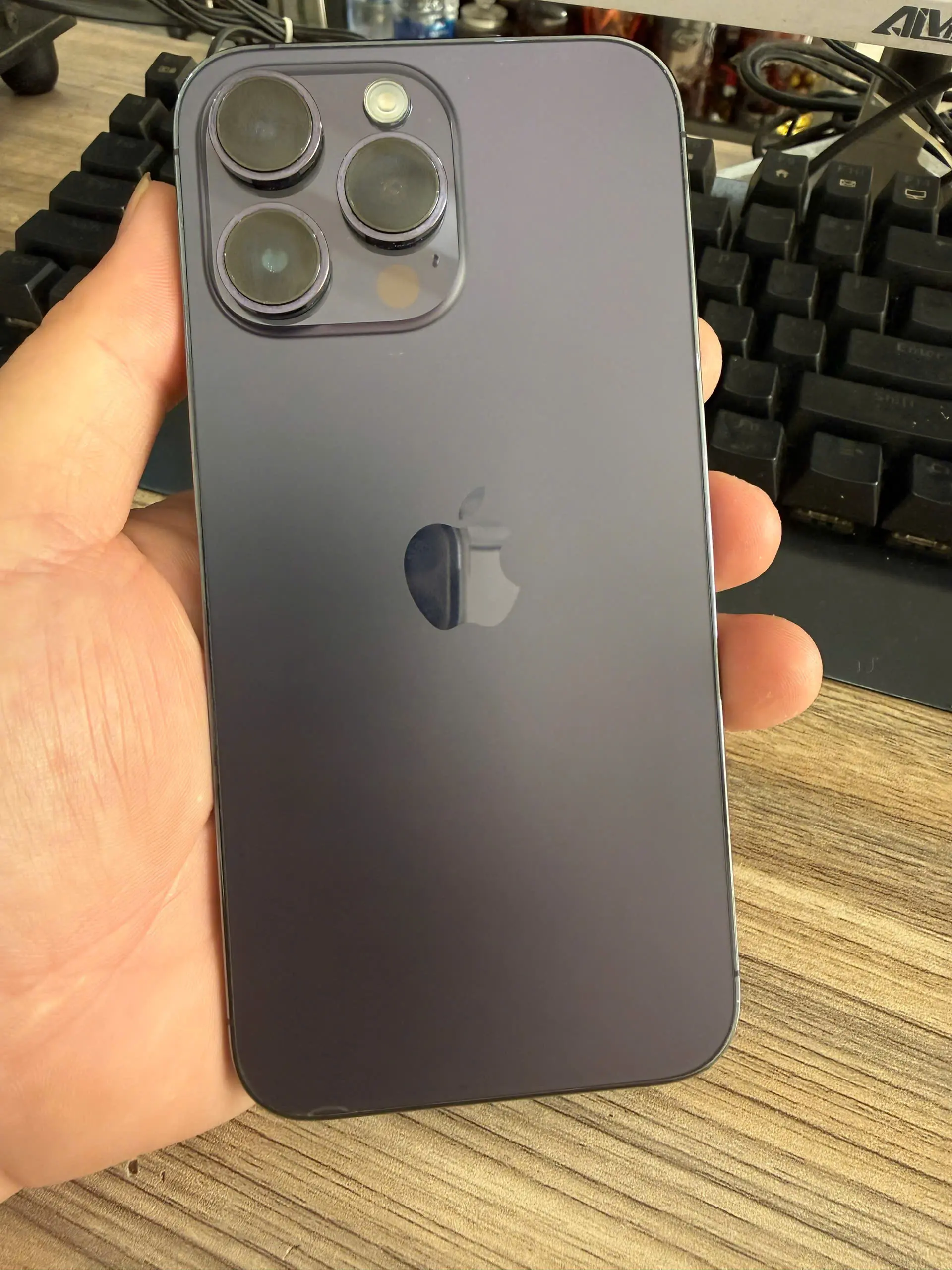 iPhone 16 gia bao nhieu luon duoc cac khach hang tiem nang tra cuu tren mang trong thang vua qua