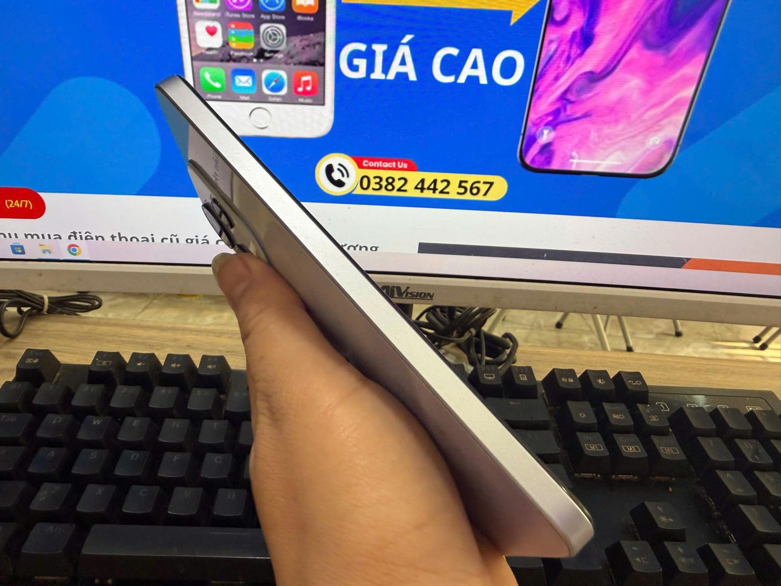 Thu mua Smartphone mới 100% giá cao tại Nhân Mobile